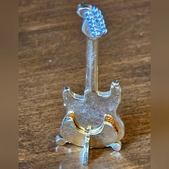 OLIVER WEBER 24K GOLD PLATED ELECTRIC GUITAR FIGURINE WITH